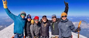 Klättra Mont Blanc 2024 med adventurelovers.se