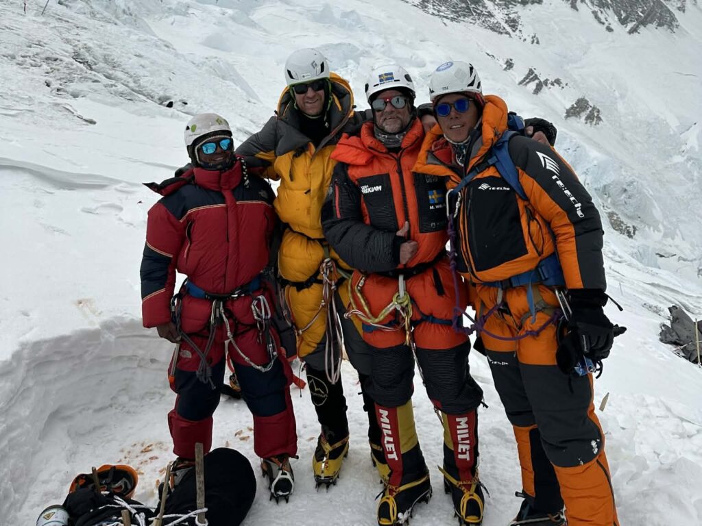 Mount Everest climbing