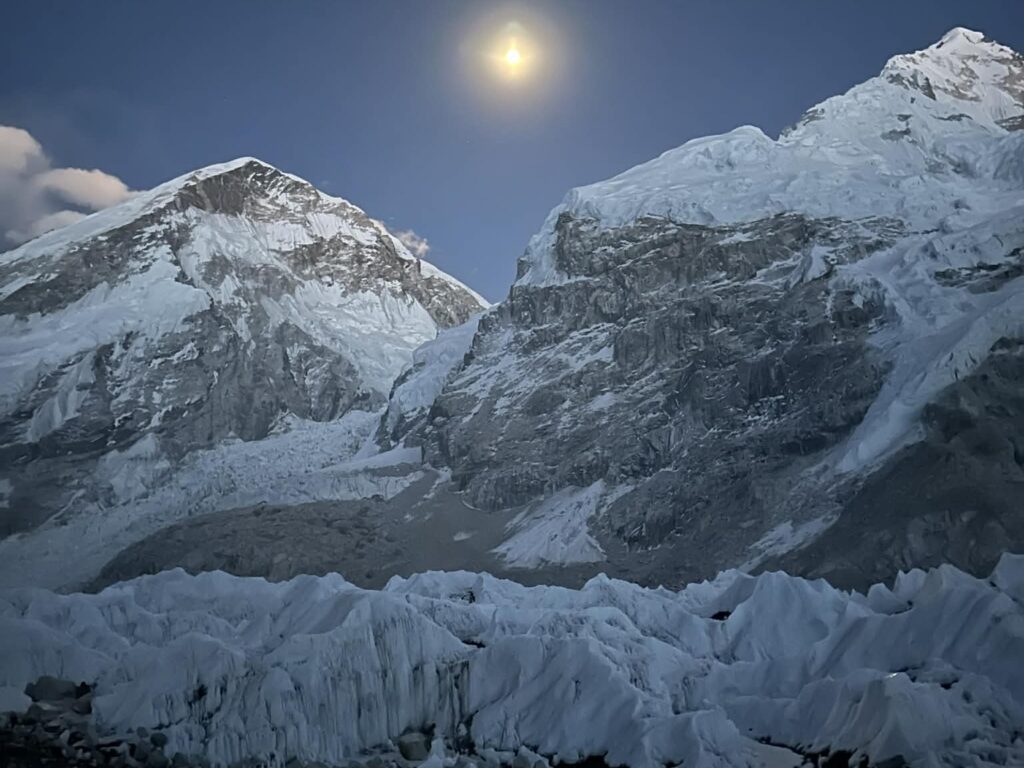 Mt Everest 8848m