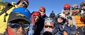 Lobuche peaks topp med adventurelovers.se